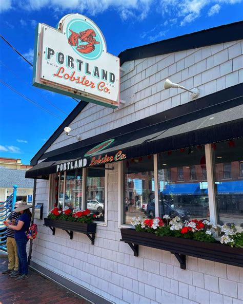 Portland lobster company - Seafood Retail store serving southern Maine the largest selection of fresh fish, shellfish & lobsters. Also have a wholesale department that ships worldwide!
